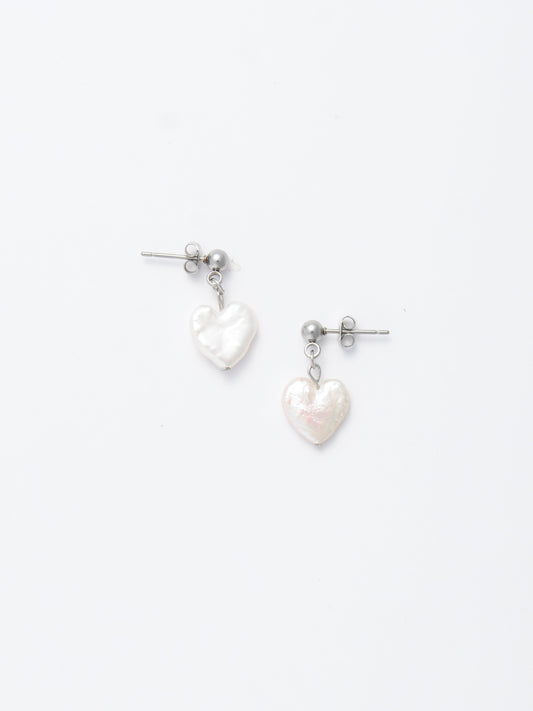 Chain Drop Earrings with Heart-Shaped Pearl - Lover's Descent